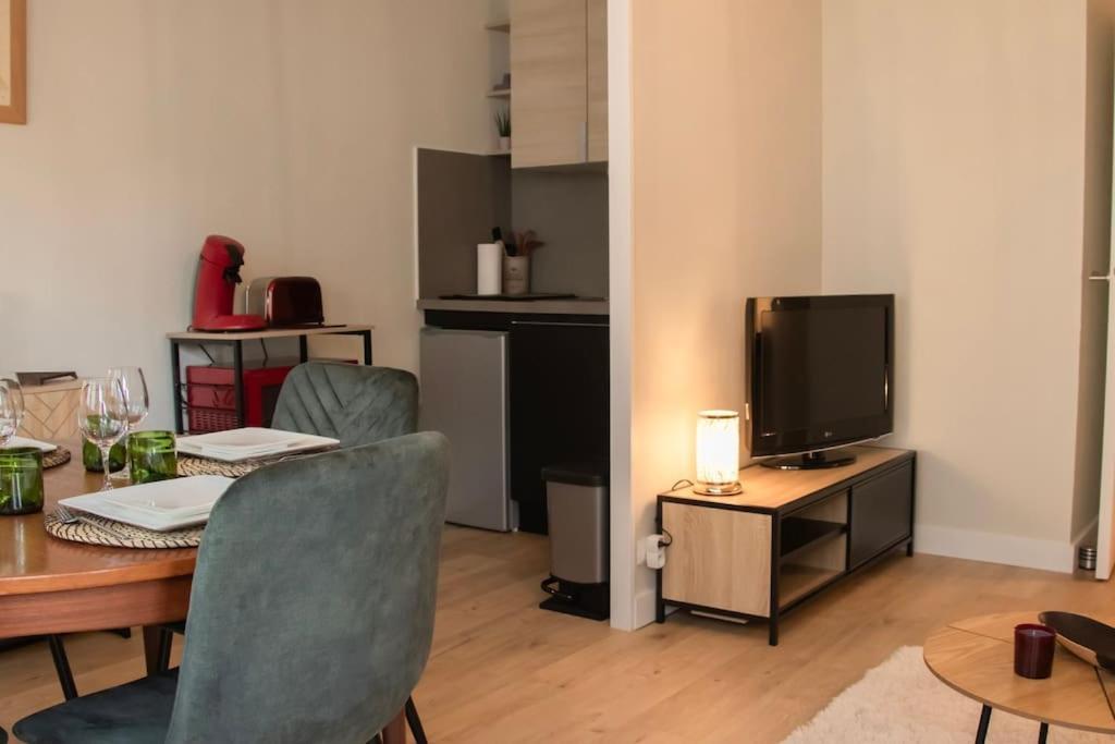 Logement Centre Ville De Reims - Commerces - Wifi Exteriör bild